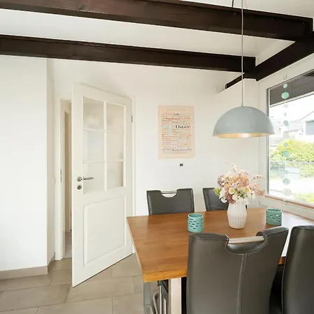 Strandhus * Sutel